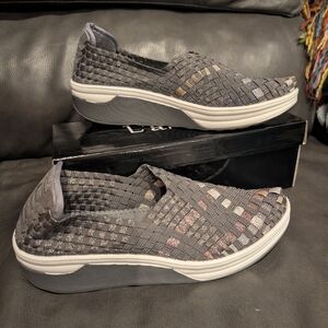 L'Amour Woven Slip-On Flats in Gray with Metallic Accents